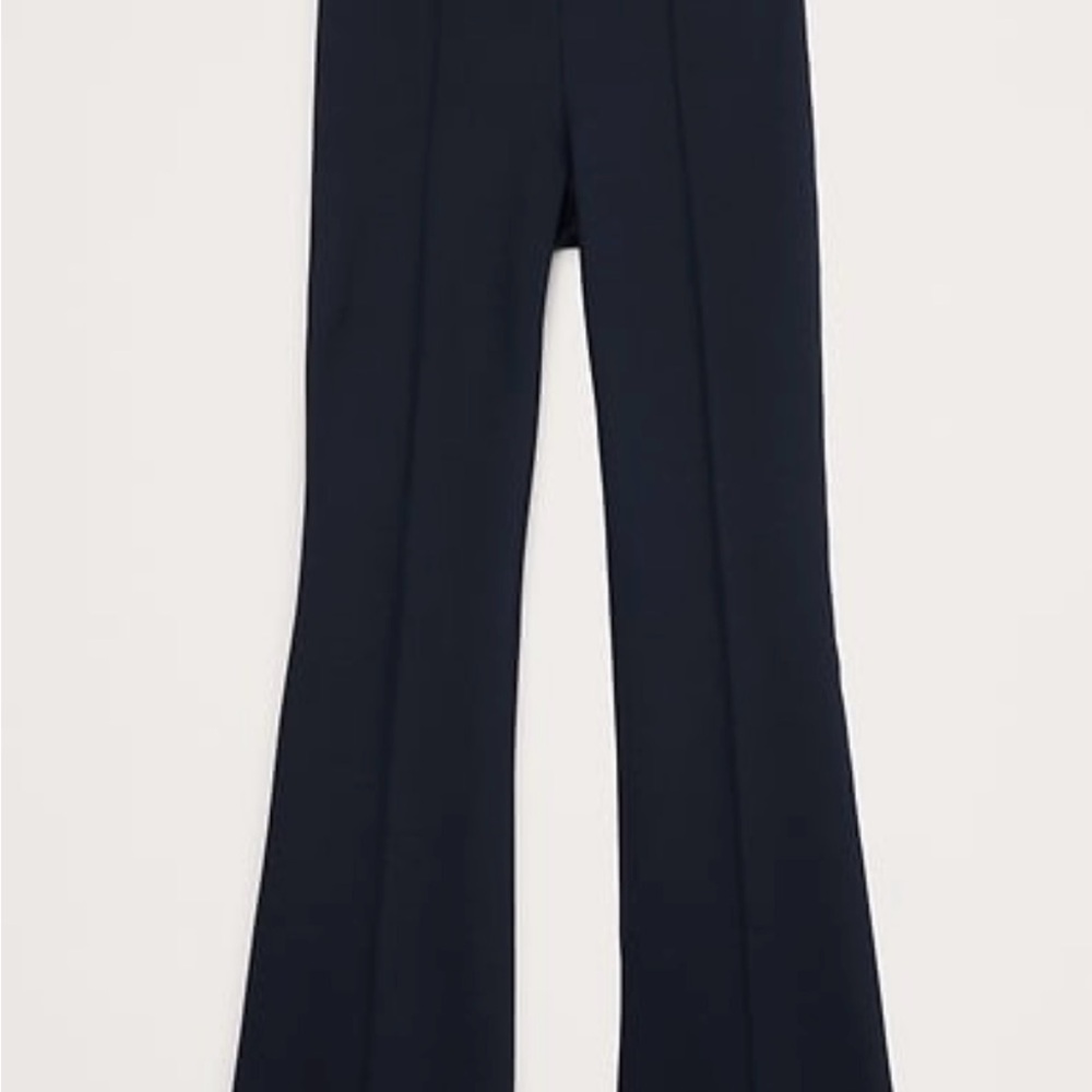 BANANA REPUBLIC FLARE EVERYWHERE PONTE PANT